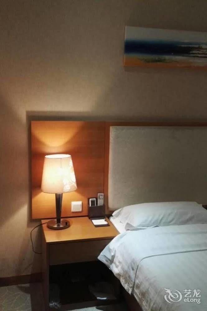 Shenzhen Huamao Aviatic Hotel 외부 사진