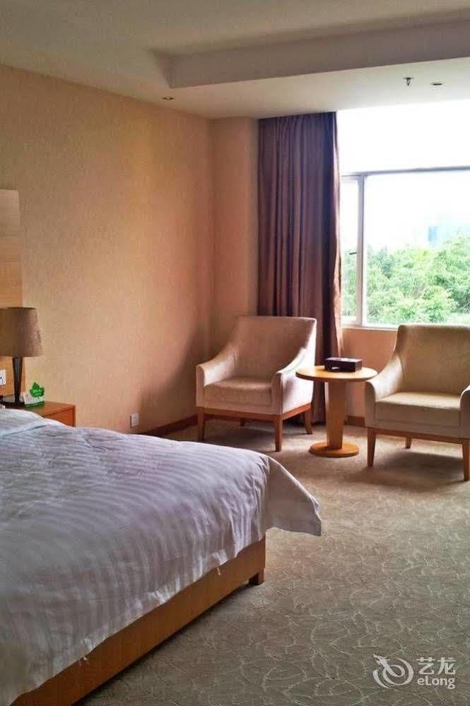 Shenzhen Huamao Aviatic Hotel 외부 사진