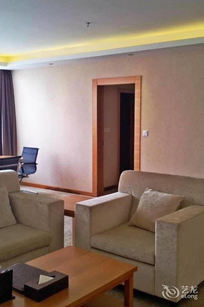Shenzhen Huamao Aviatic Hotel 외부 사진